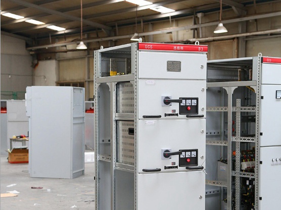 GCS低压抽出式开关柜
